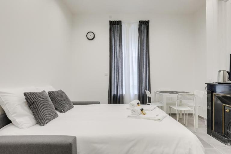 Ferienwohnung Guestready - 1-Br, 5 Minutes From Train Station Lyon Exterior foto